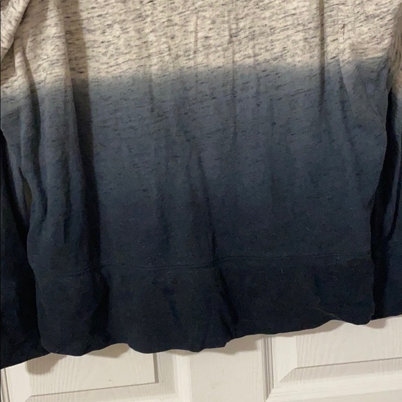 DKNY loose fit long sleeve - Picture 4 of 5